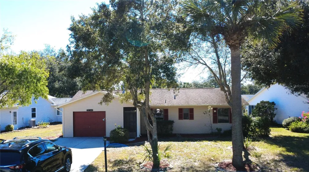 2105 GREENLAW COURT #2105 Leesburg, FL 34788