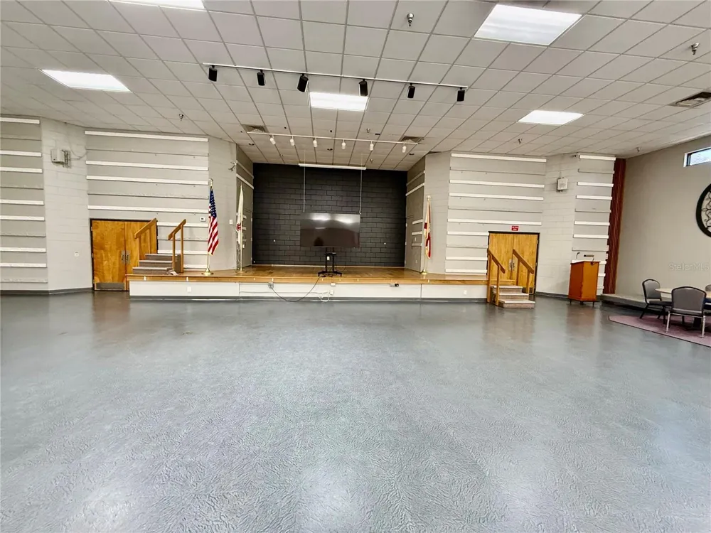 2105 GREENLAW COURT #2105 Leesburg, FL 34788