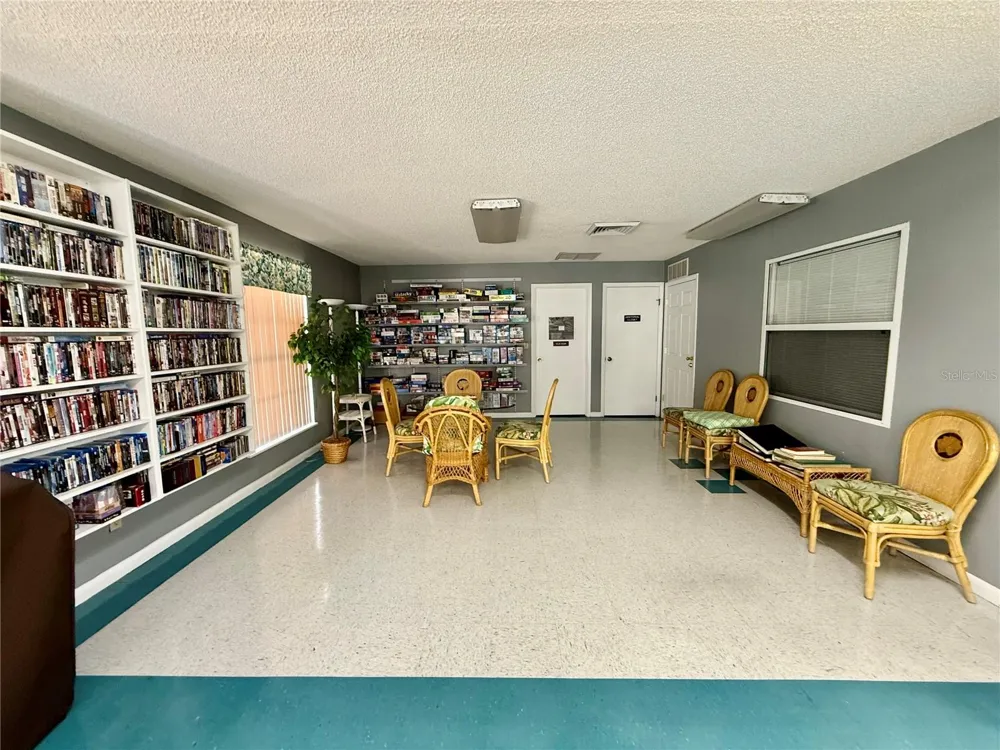 2105 GREENLAW COURT #2105 Leesburg, FL 34788