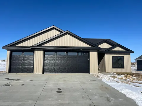 2306 Elk Run Drive SE