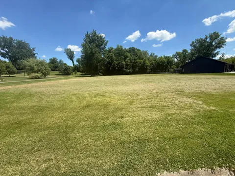 Open Lot Browers Street E