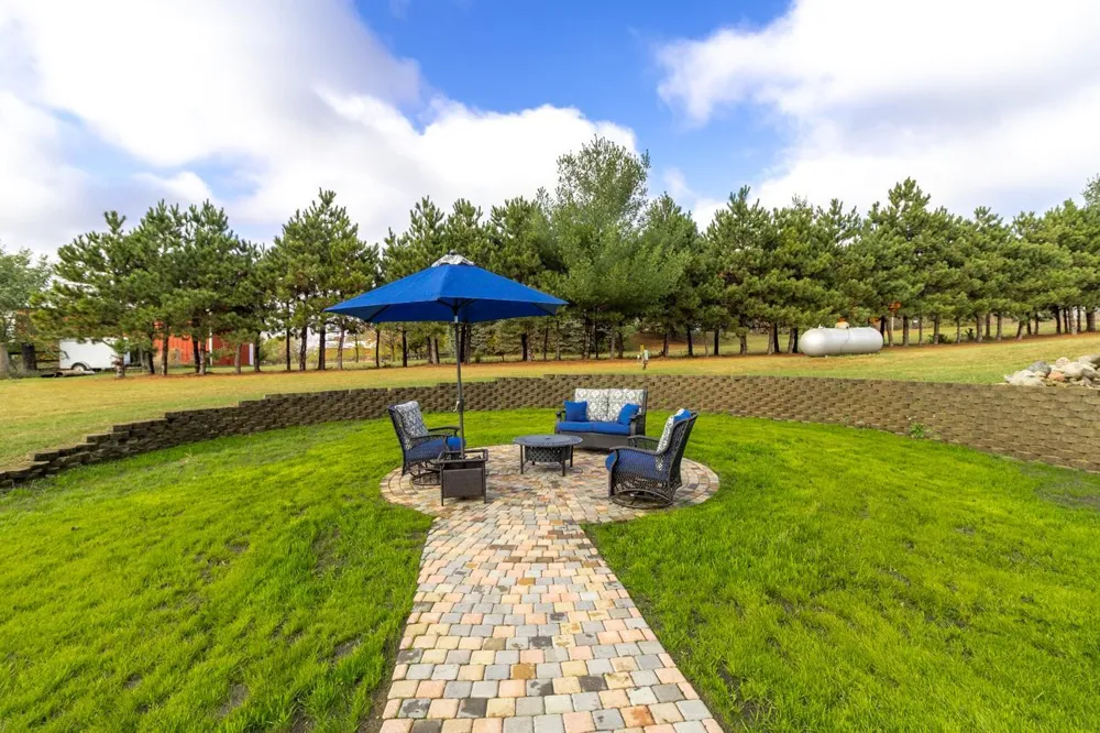 6851 W 195th Street Jordan, MN 55352