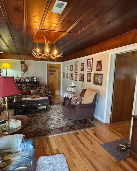 917 Columbia Ave Centerville, TN 37033
