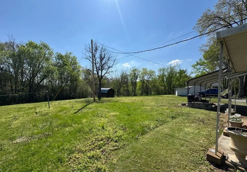 917 Columbia Ave Centerville, TN 37033