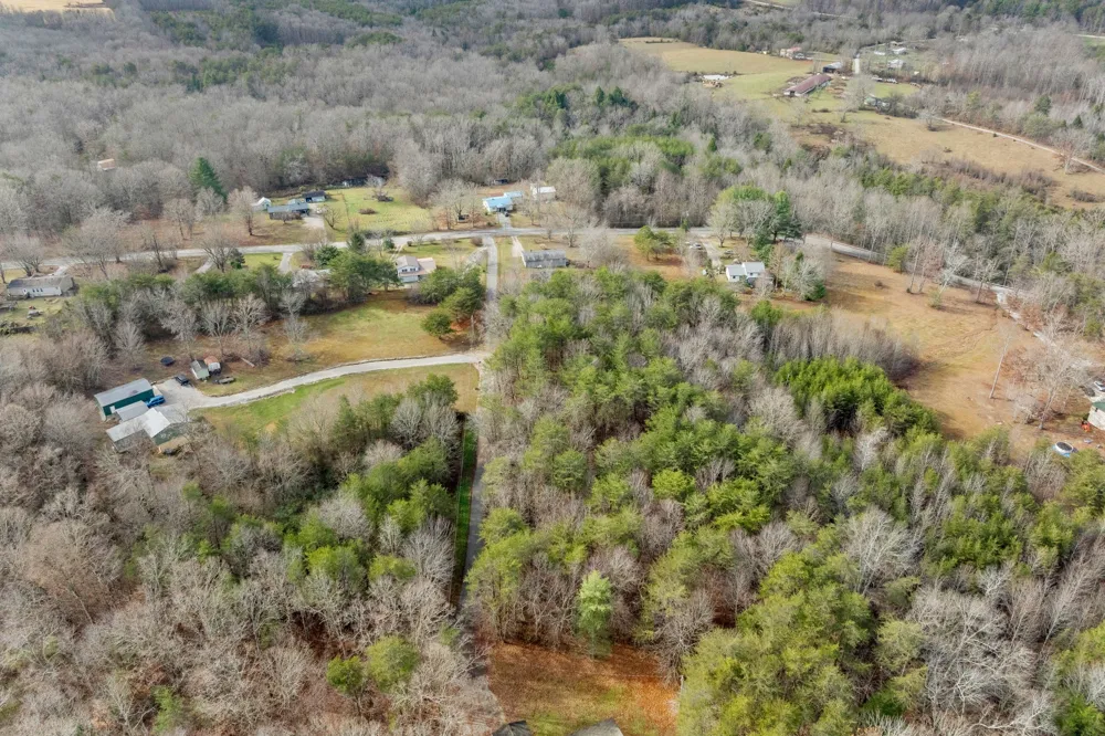 2 Ev Rd Spencer, TN 38585