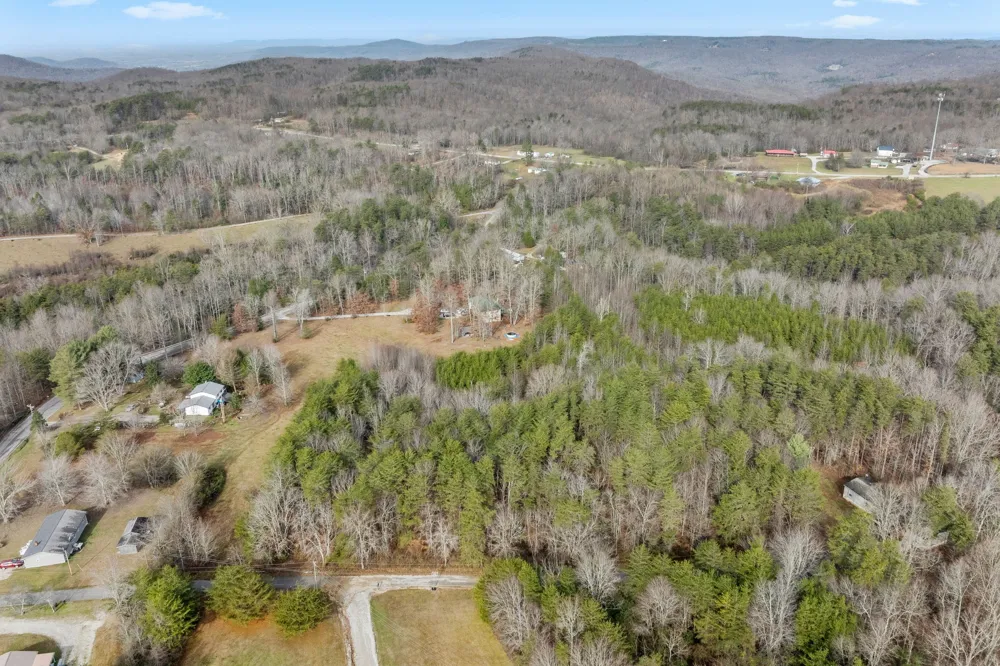 2 Ev Rd Spencer, TN 38585