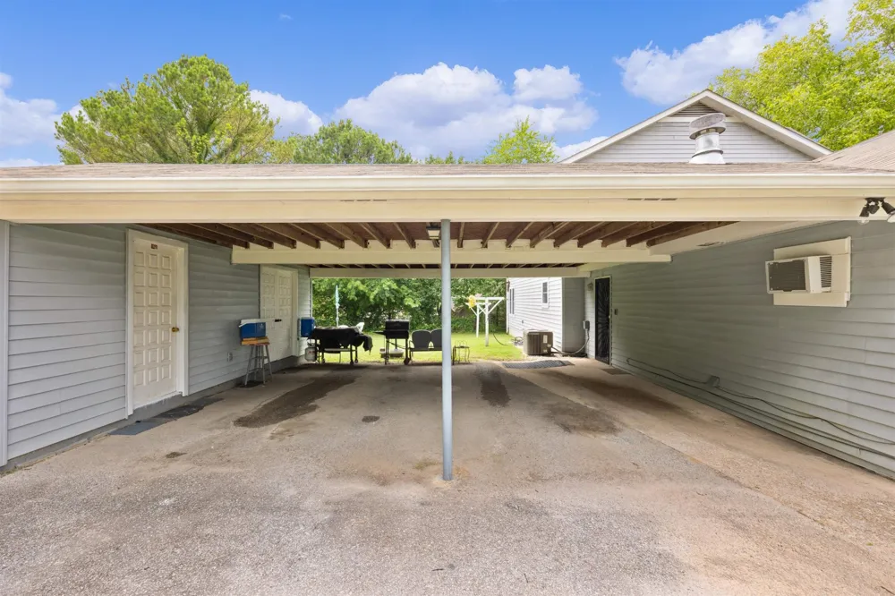 99 Hidden Valley Dr Jackson, TN 38305