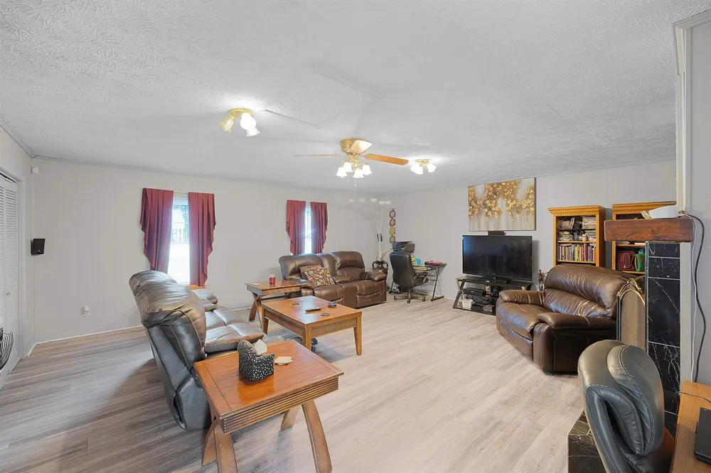 99 Hidden Valley Dr Jackson, TN 38305