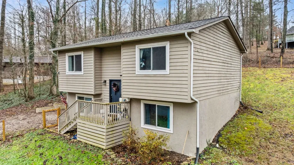 250 McDeerman Rd Jacksboro, TN 37757