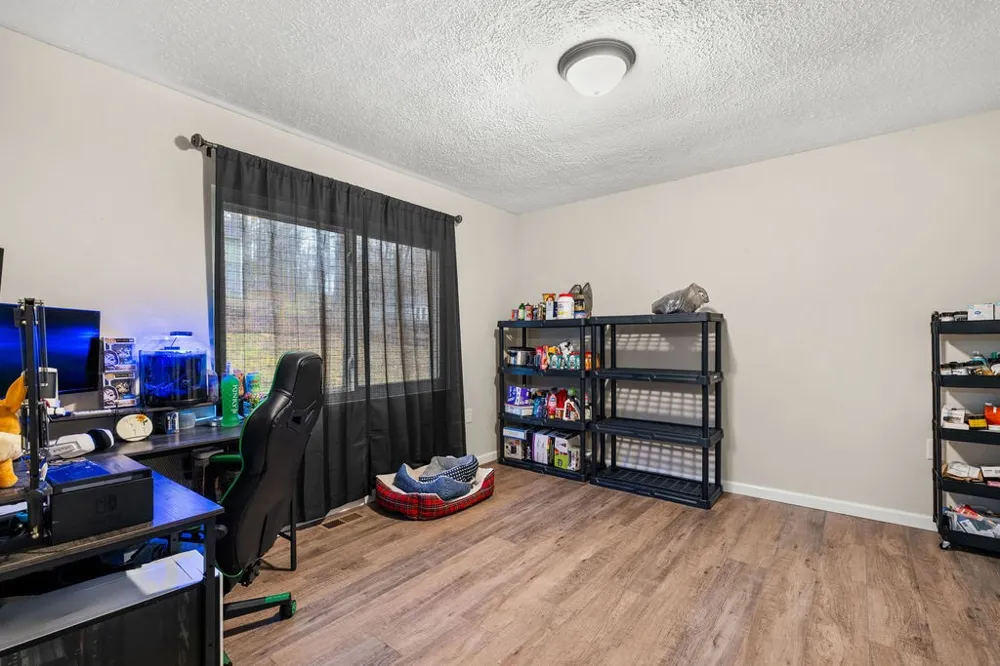250 McDeerman Rd Jacksboro, TN 37757