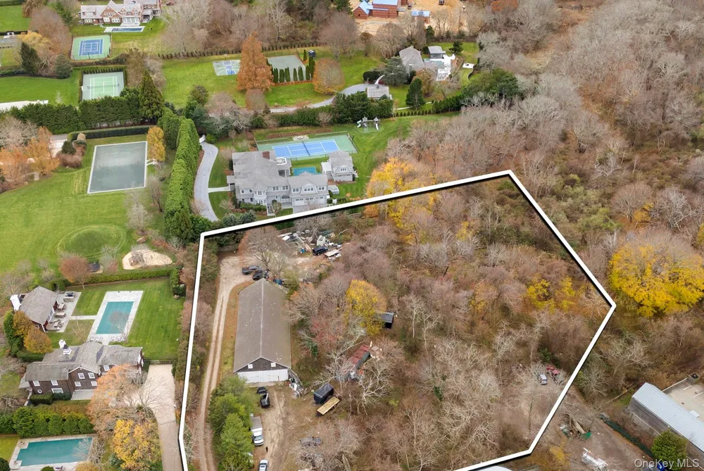 15 Hildreth Lane Bridgehampton, NY 11937