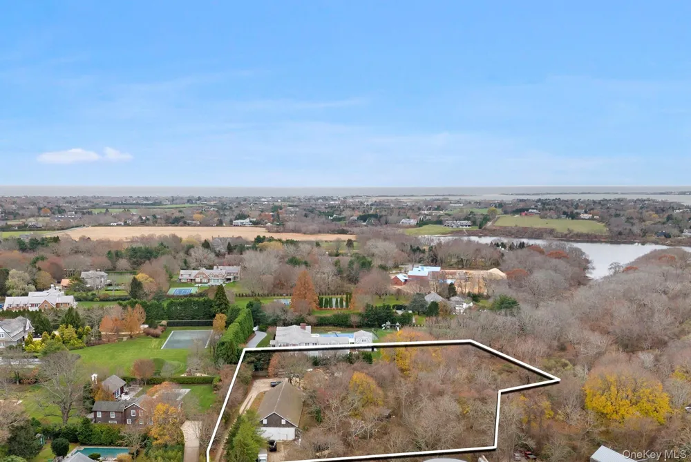 15 Hildreth Lane Bridgehampton, NY 11937