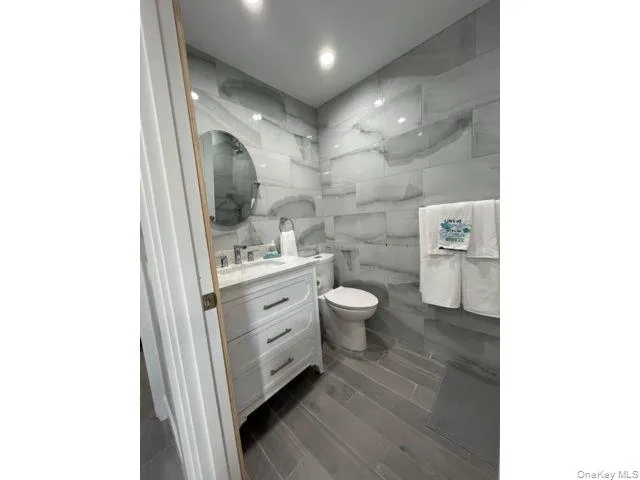 190 Beach 109th Street Rockaway Park, NY 11694