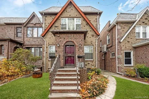 64-68 83 PLACE