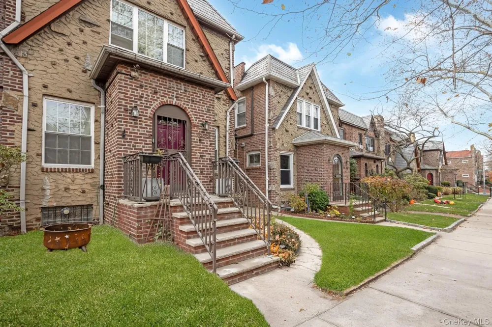 64-68 83 PLACE Middle Village, NY 11379