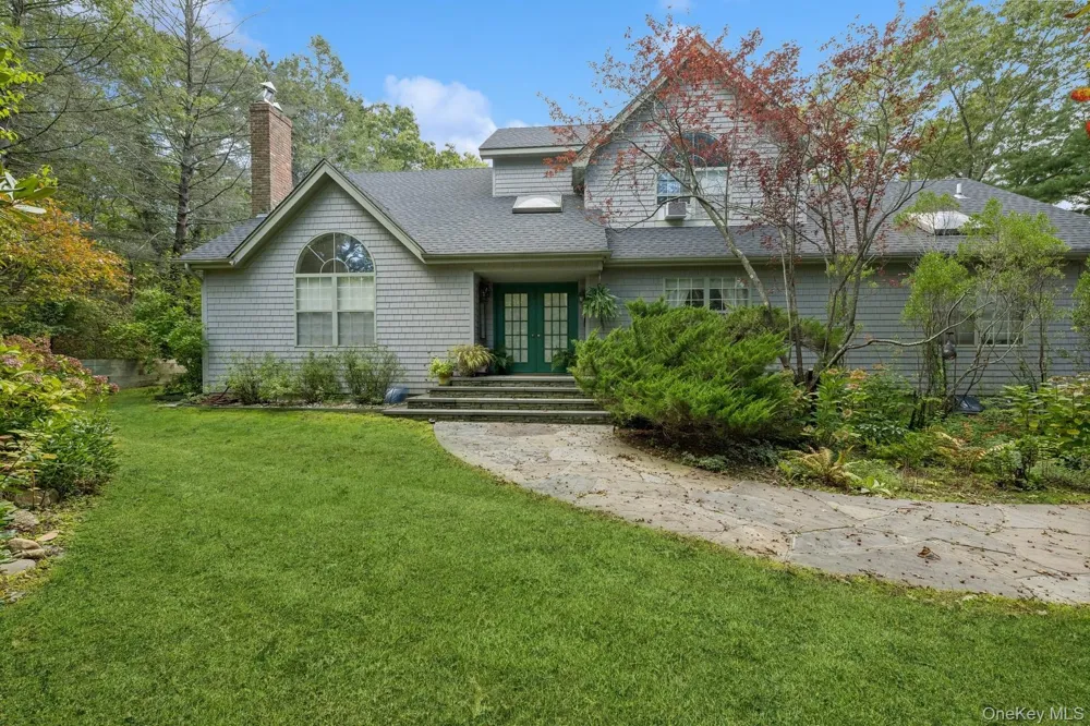 6 Wolf Way East Hampton, NY 11937