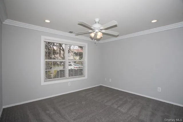 69 Overlook Drive #69 Farmingville, NY 11738