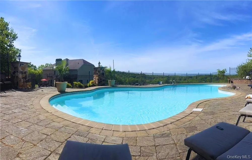 11 Dorian Way Campbell Hall, NY 10916