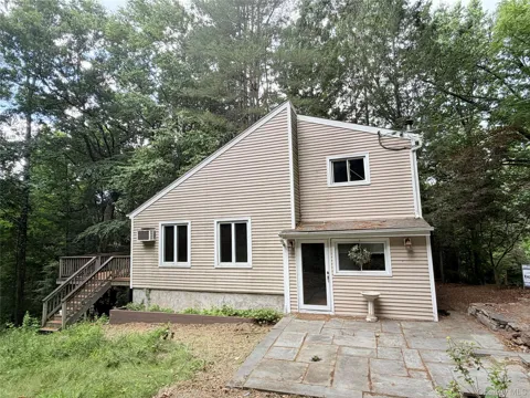 10 Green Acres Lane