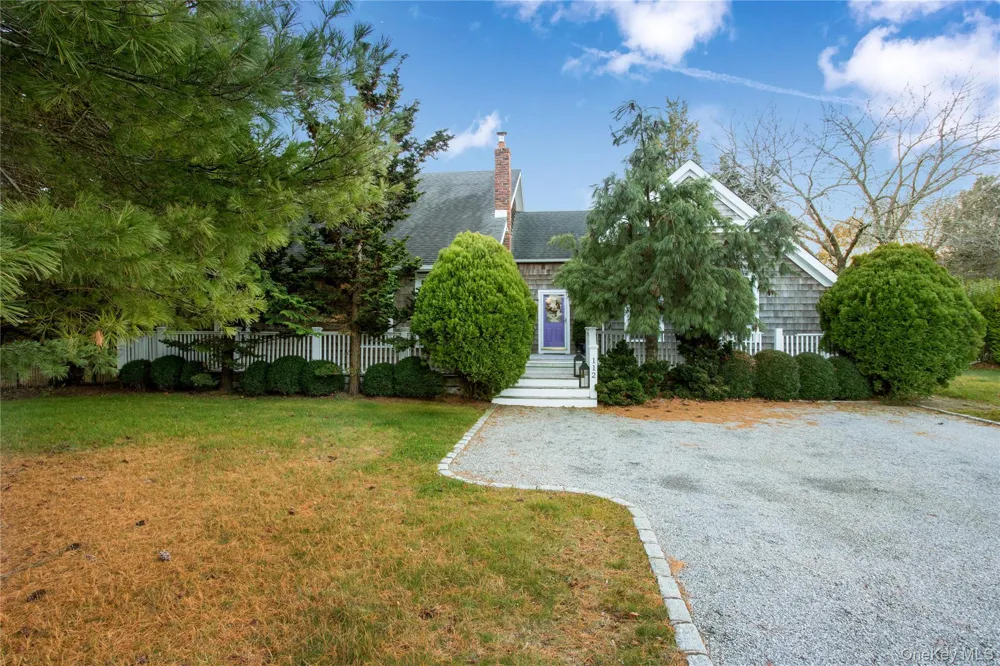 112 Upper 7 Ponds Road Water Mill, NY 11976