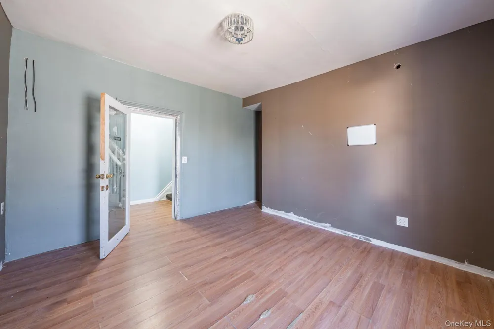 2214 Hermany Avenue Bronx, NY 10473