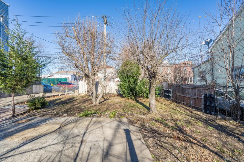 2214 Hermany Avenue Bronx, NY 10473