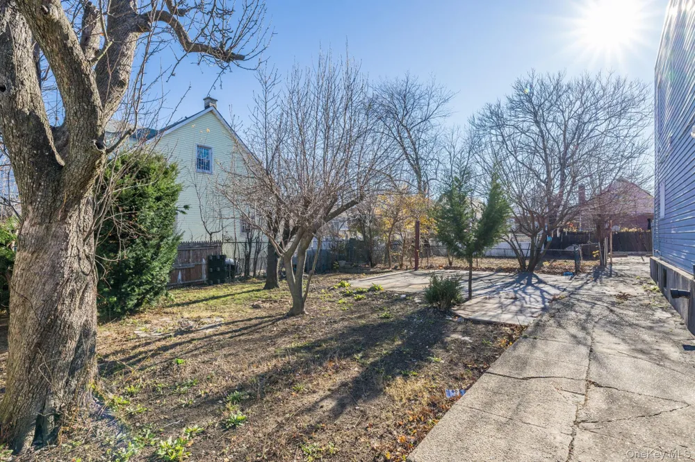 2214 Hermany Avenue Bronx, NY 10473