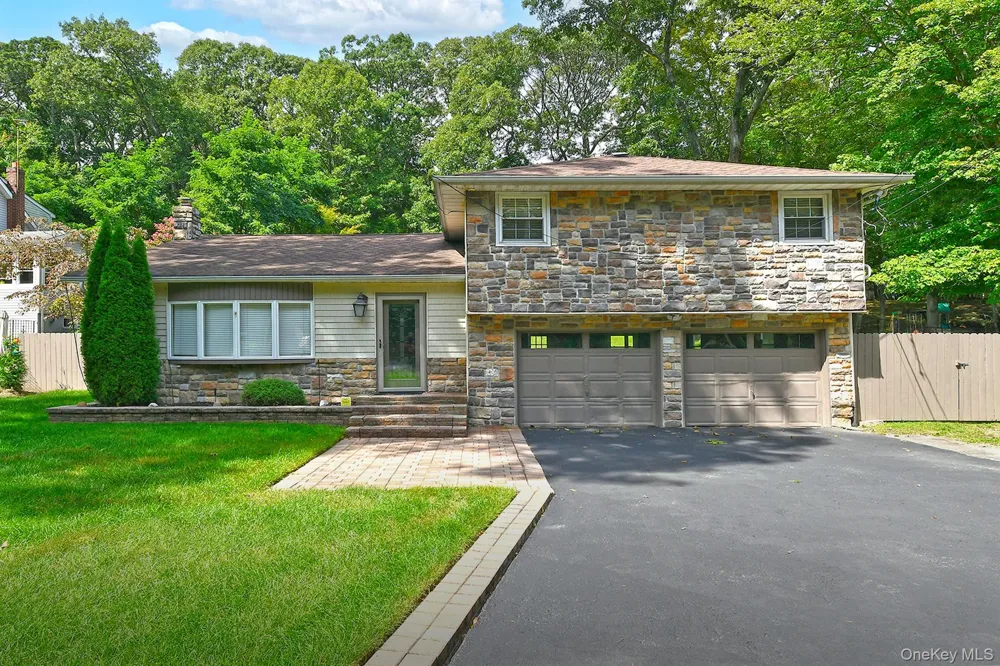 150 Hallock Landing Road Rocky Point, NY 11778