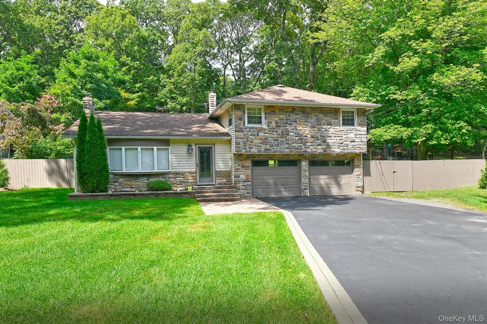 150 Hallock Landing Road Rocky Point, NY 11778