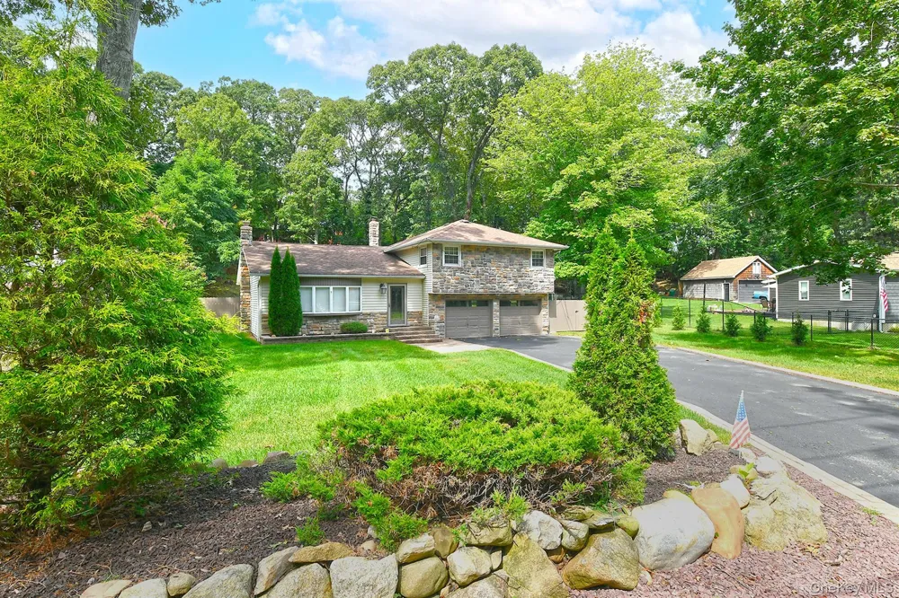 150 Hallock Landing Road Rocky Point, NY 11778