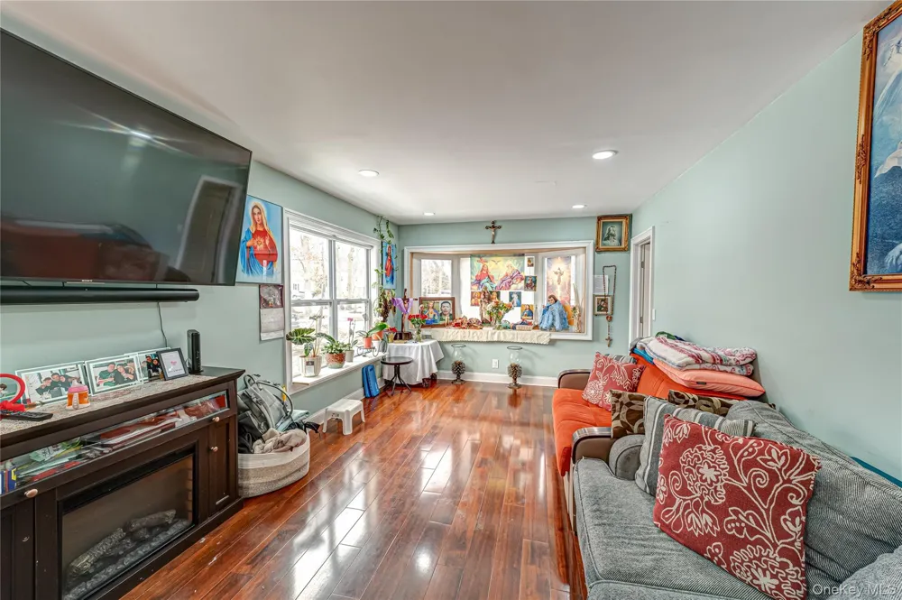 85 Bayview Avenue East Patchogue, NY 11772