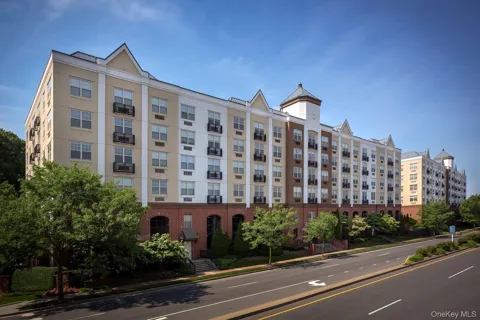 100 Glen Street #N2322