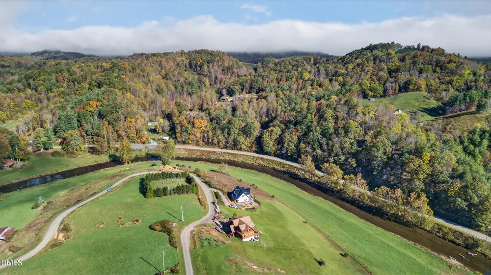 262 River Landing Way Lansing, NC 28643