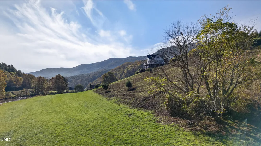 262 River Landing Way Lansing, NC 28643