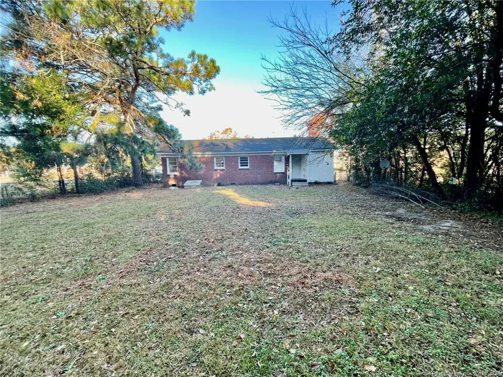 502 Spring Avenue Spring Lake, NC 28390