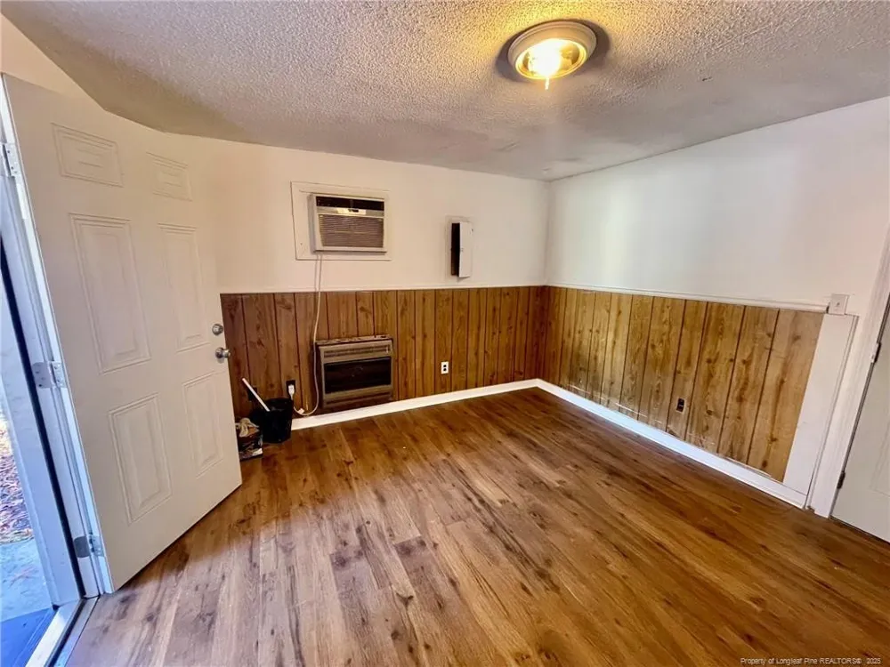 502 Spring Avenue Spring Lake, NC 28390