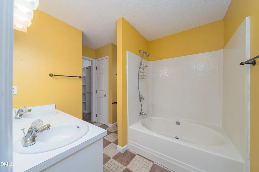 3002 Red Circle Willow Springs, NC 27592