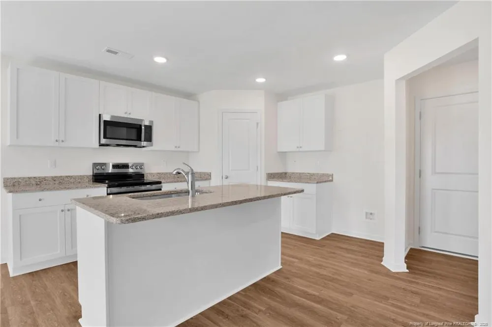 208 Buggy Top Lane Autryville, NC 28318