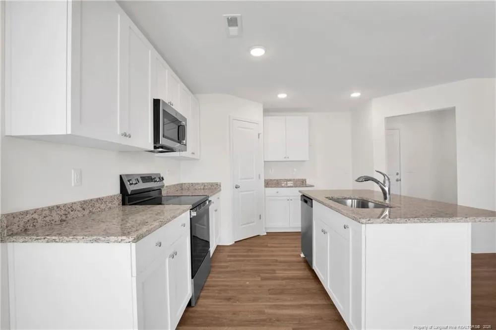 208 Buggy Top Lane Autryville, NC 28318