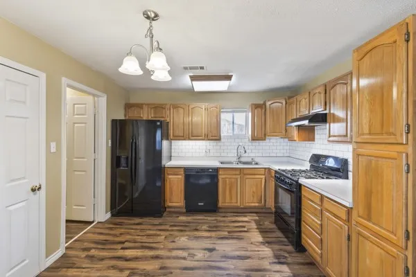 107 S Sheppard Drive Euless, TX 76040