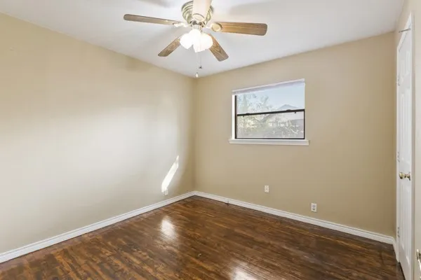 107 S Sheppard Drive Euless, TX 76040