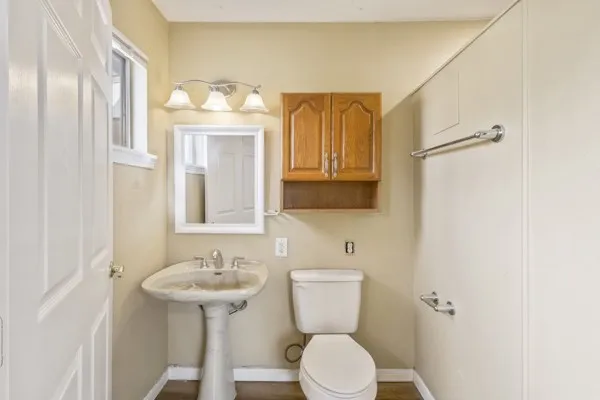 107 S Sheppard Drive Euless, TX 76040