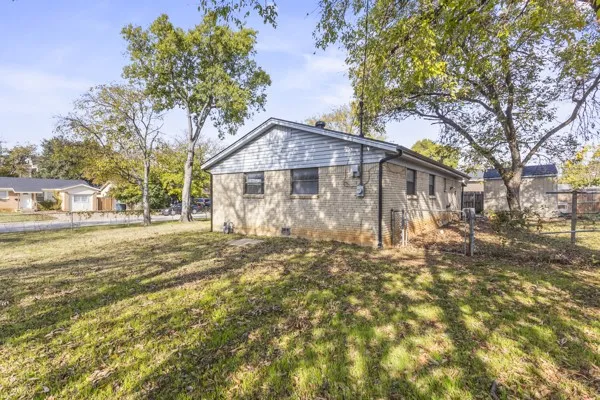 107 S Sheppard Drive Euless, TX 76040