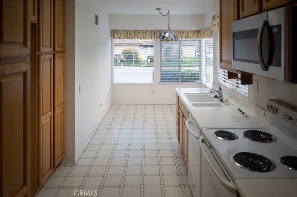 4208 Village 4 Camarillo, CA 93012