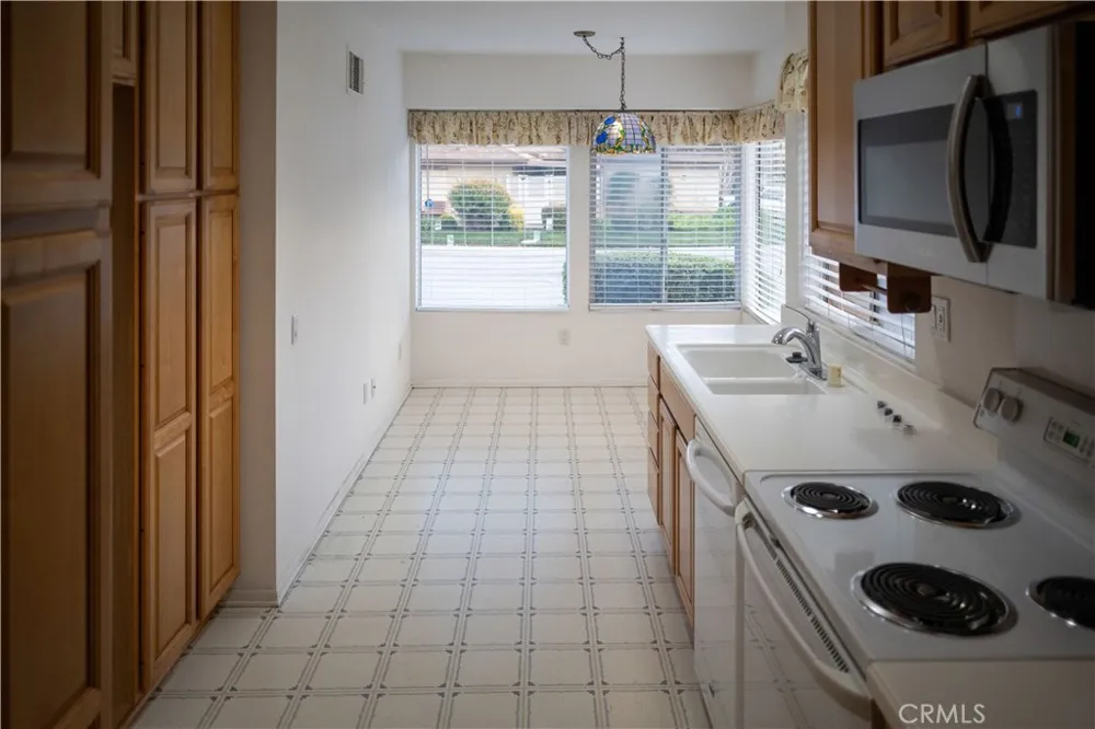 4208 Village 4 Camarillo, CA 93012