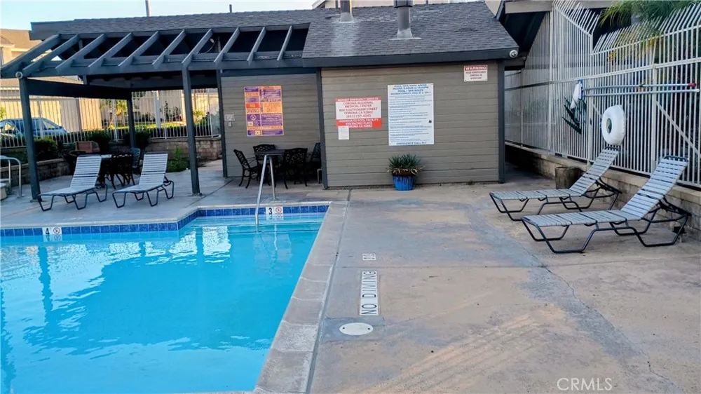 1649 Toyon Corona, CA 92882