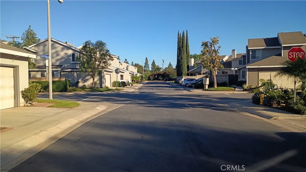 1649 Toyon Corona, CA 92882