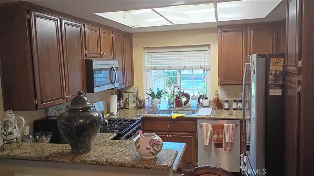 1649 Toyon Corona, CA 92882
