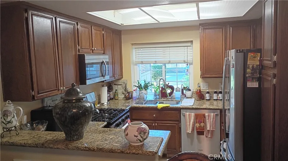1649 Toyon Corona, CA 92882