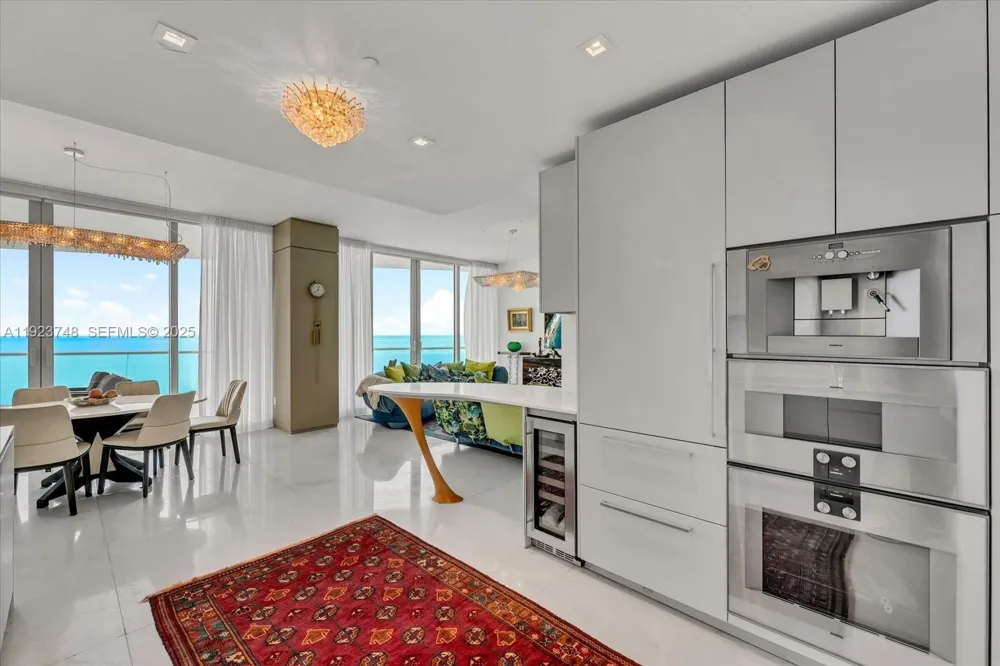 16901 Collins Ave #1802 Sunny Isles Beach, FL 33160
